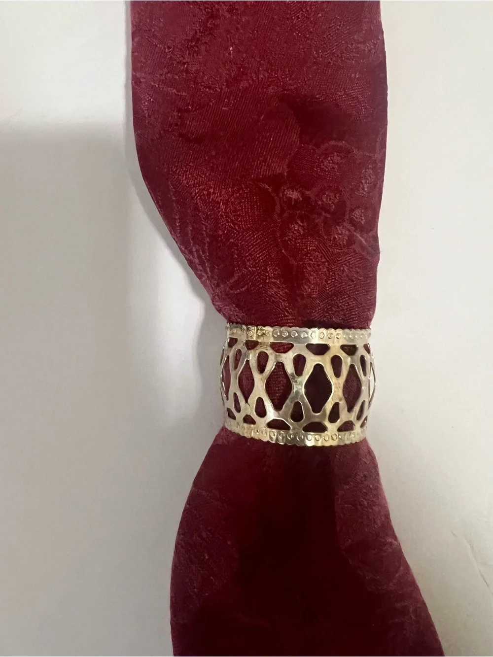 Unbranded Napkin Ring Set of 4 in box.  Beautiful silver plated 1 1/4 